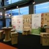 Stand avec petit mobilier en carton