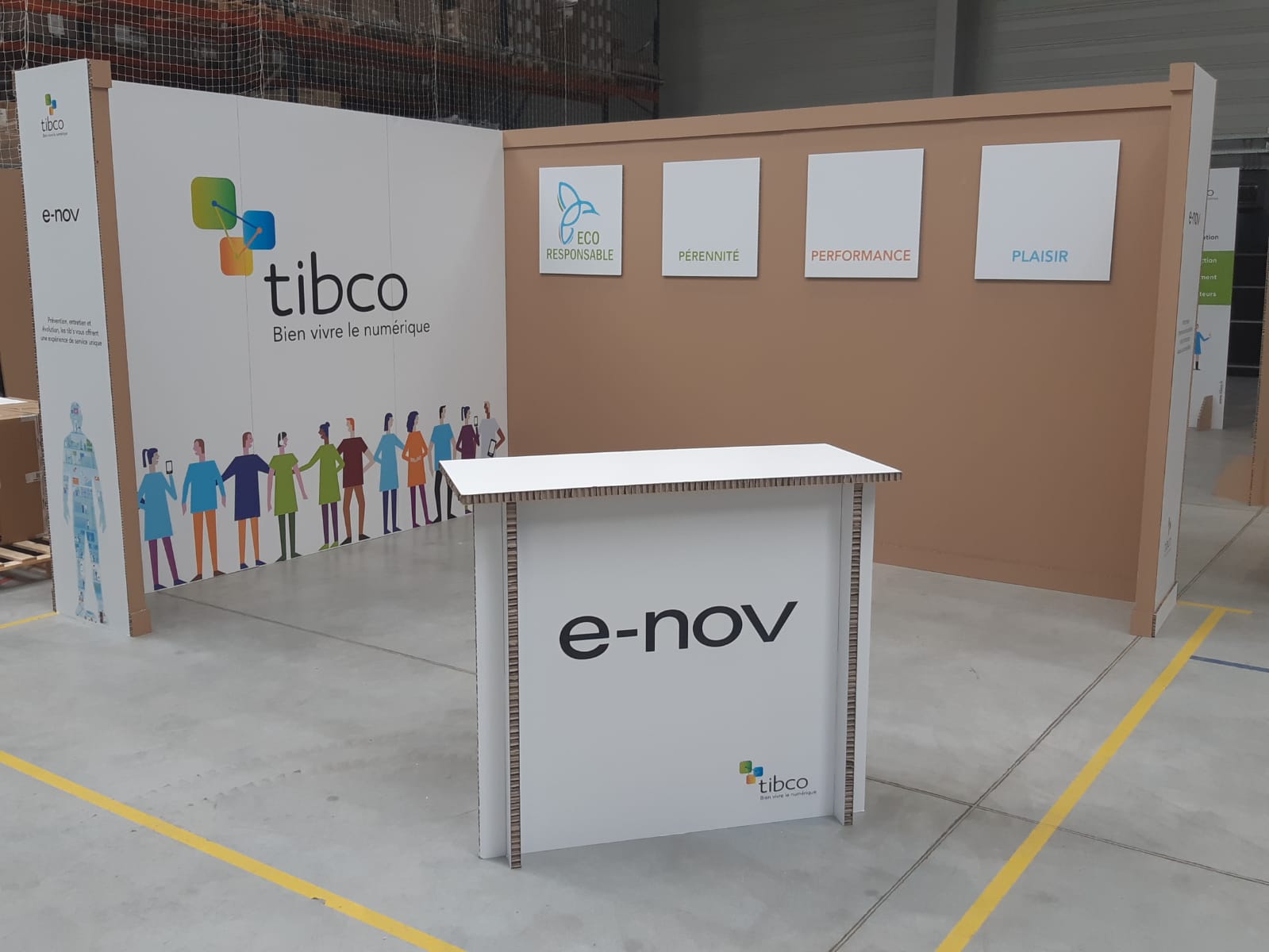 Stand en carton recyclé