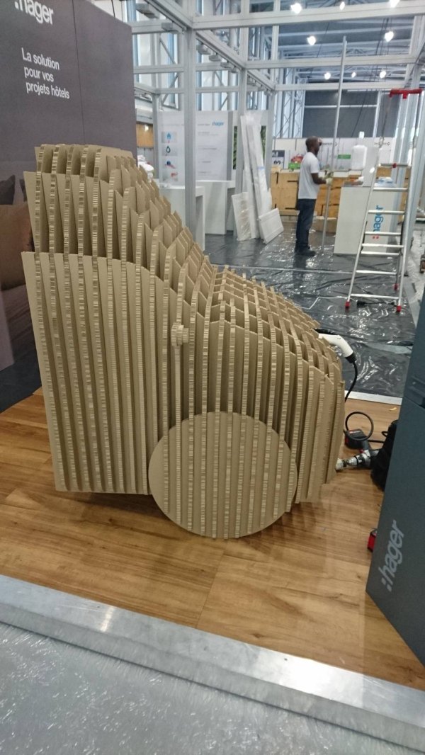 Voiture 3D en carton